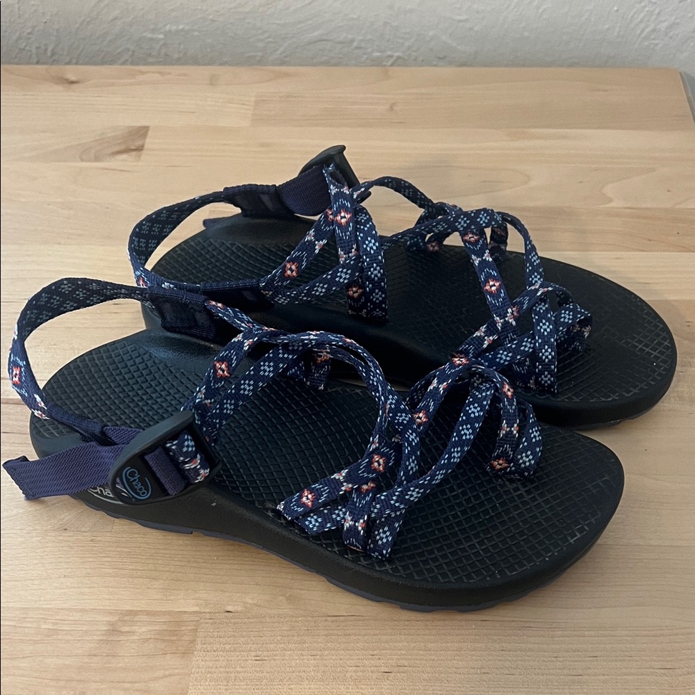 Chaco Women’s  Patterned Rope-Strap Sandals.  Size 7
